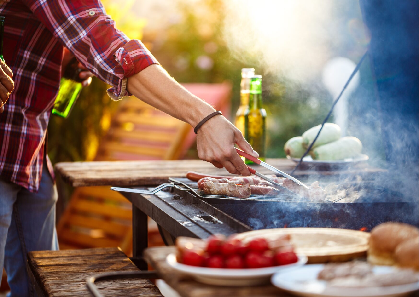 この夏、庭BBQを極める！初心者向け完全ガイド【倒れないグラスで快適・安心】