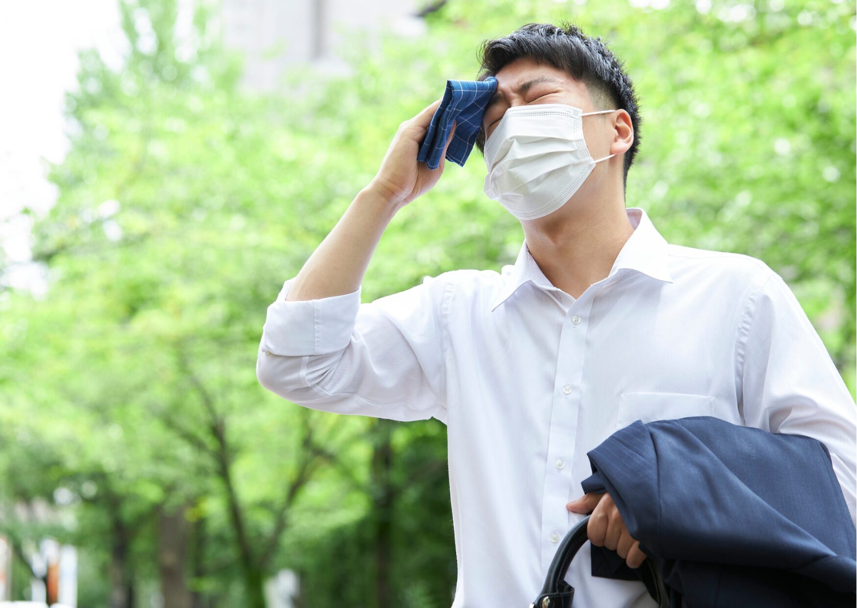 酷暑時の熱中症予防に効く、グラス活用術と飲み方のコツ